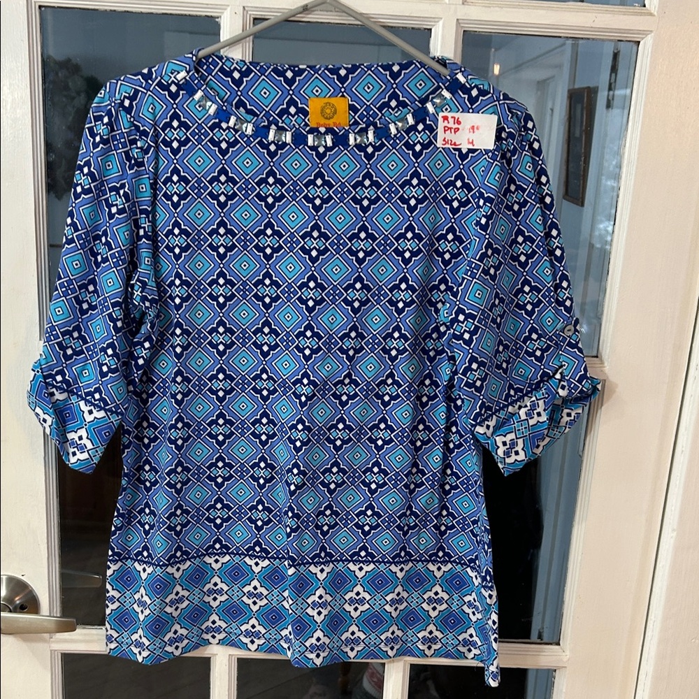 R76.  Blue Geometric Print Women's Top